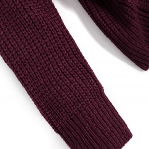 Scooped Sweater in color Burgandy - Picture 8 of 8